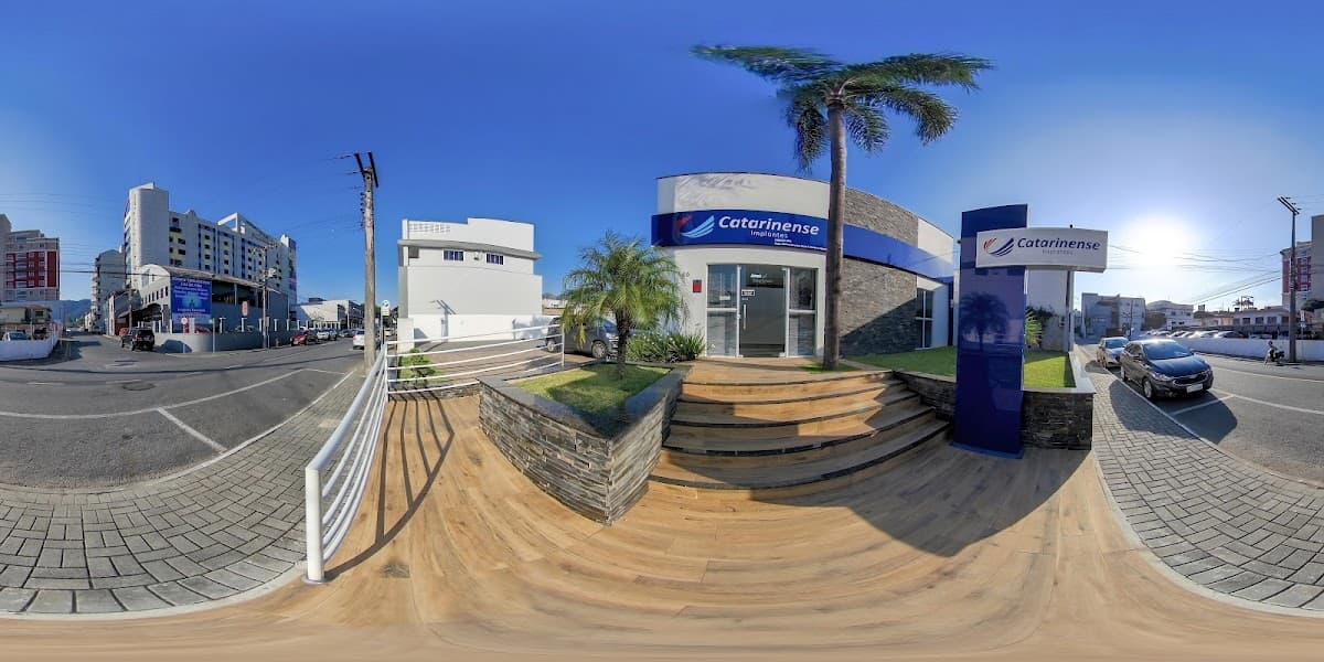 Dentista cuidando de paciente